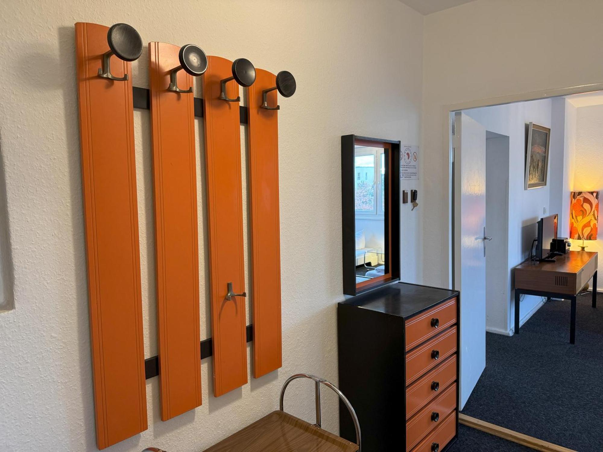 M M Central Apartments - Free Parking - Vintage Style — Photos 2